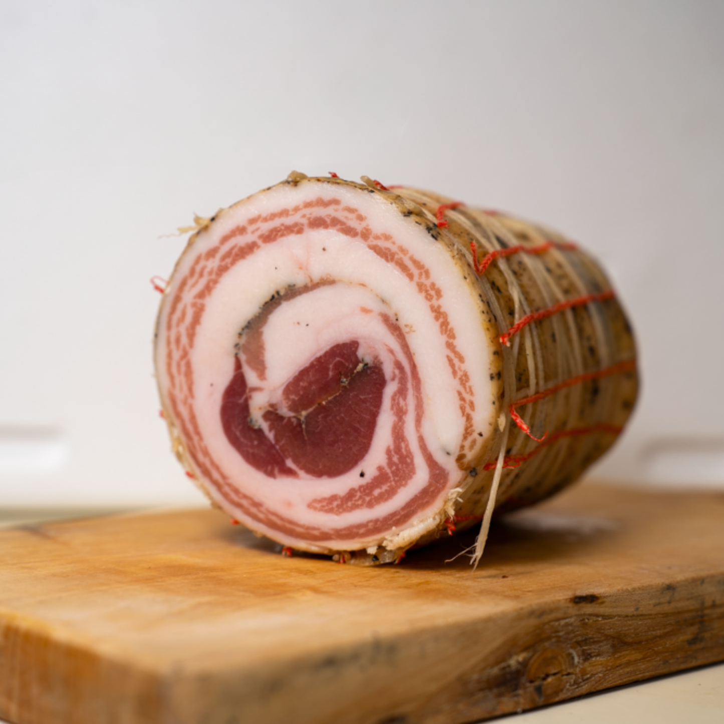 Pancetta Arrotolata Tradizionale A Metà