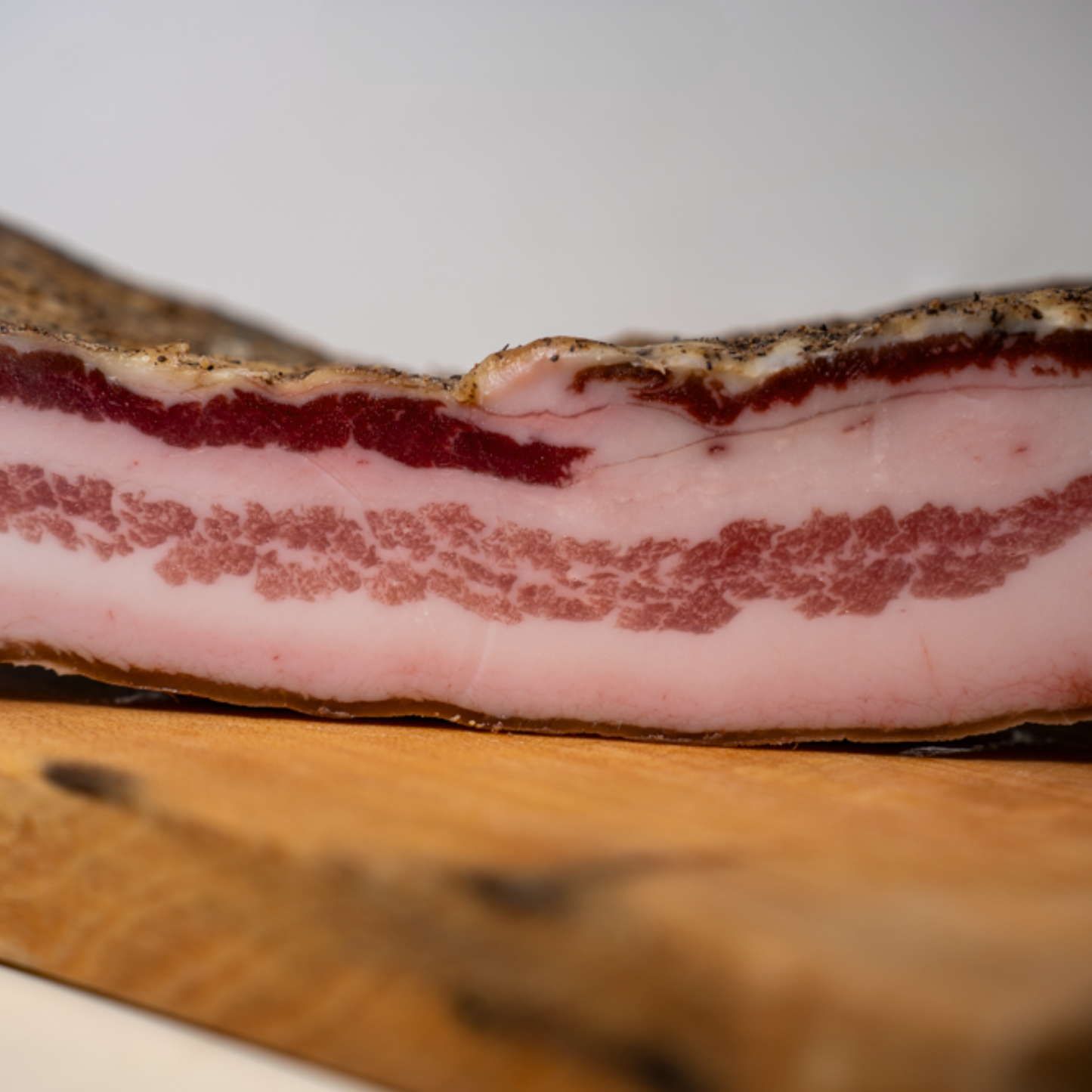Pancetta Tesa Tradizionale A Metà